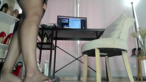 solsmith0 online show from 10-07-25, 07:33