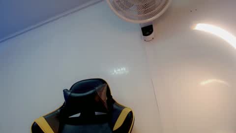 Snapshot of sombra_18 chatting on 07-24-26, 03:15 ESTEBAN online show from 07-24-26, 03:15