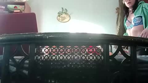 Snapshot of somethin2323 chatting on 11-17-25, 09:09 somethin2323 online show from 11-17-25, 09:09