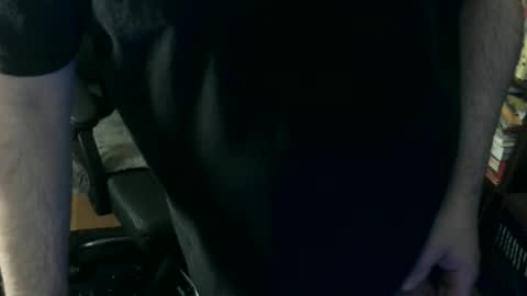 Snapshot of songoku81 chatting on 02-19-26, 08:49 Tom online show from 02-19-26, 08:49