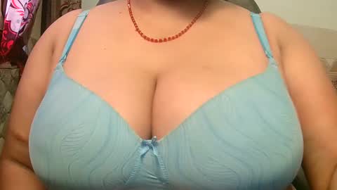 soni88888 online show from 02-19-25, 07:17