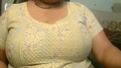 soni88888 online show from 03-09-25, 03:38