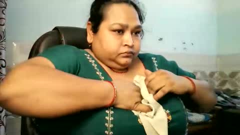 Snapshot of soni88888 chatting on 05-07-26, 04:34 soni88888 online show from 05-07-26, 04:34