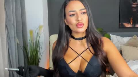 Sonia  Rey online show from 09-12-25, 03:45