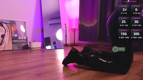 Snapshot of sonia__rose chatting on 02-04-25, 07:11 Sonia online show from 02-04-25, 07:11