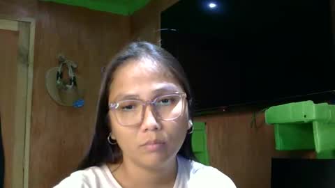 Snapshot of soniarey534 chatting on 05-19-26, 05:30 soniarey534 online show from 05-19-26, 05:30