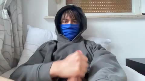 sonny_moore_ online show from 01-10-26, 03:14