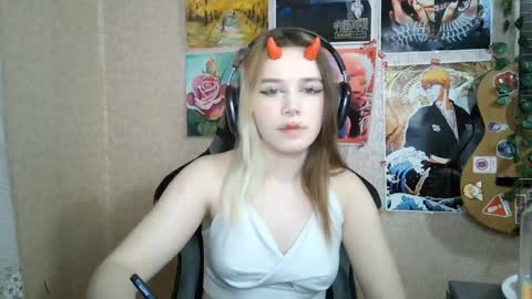 Mila online show from 04-18-26, 05:17