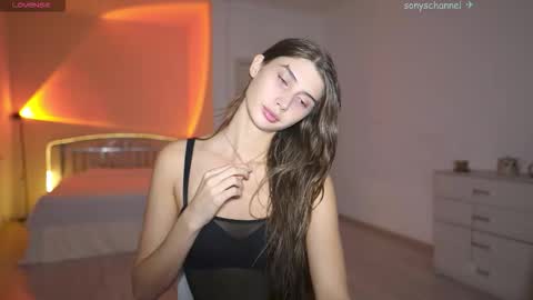 Snapshot of sony_play chatting on 09-13-25, 05:13 Sony online show from 09-13-25, 05:13