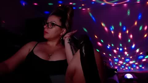 Snapshot of sonyadevon chatting on 07-11-26, 03:09 Sonia online show from 07-11-26, 03:09