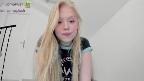 Sonya  Instagram   Twitter sonyaplushgirl  OnlyFans sonyaplush online show from 02-23-25, 06:12
