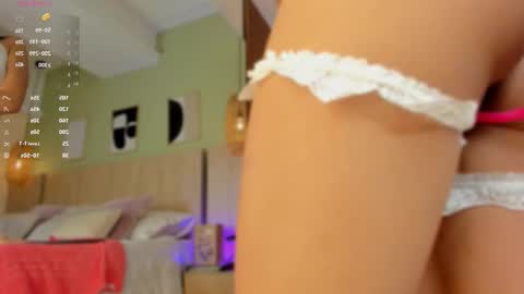 Snapshot of sophi18_ chatting on 02-18-26, 07:54 Sophi online show from 02-18-26, 07:54