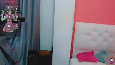 Snapshot of sophi_avenus chatting on 03-08-25, 09:40 sophi_avenus online show from 03-08-25, 09:40