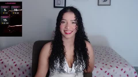 Snapshot of sophi_baby chatting on 11-02-25, 04:04 Sophi baby online show from 11-02-25, 04:04