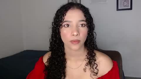 Snapshot of sophi_baby chatting on 11-18-25, 05:34 Sophi baby online show from 11-18-25, 05:34