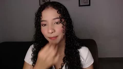 Snapshot of sophi_baby chatting on 11-22-25, 04:00 Sophi baby online show from 11-22-25, 04:00