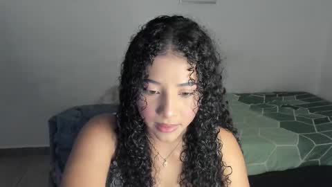 Snapshot of sophi_baby chatting on 02-21-26, 04:24 Sophi baby online show from 02-21-26, 04:24