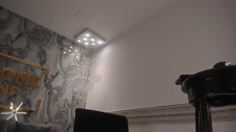 Snapshot of sophi_johnson chatting on 06-14-26, 06:04 Sophi Johnson online show from 06-14-26, 06:04