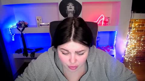 Snapshot of sophia__olsen chatting on 01-14-25, 09:35 sophia__olsen online show from 01-14-25, 09:35