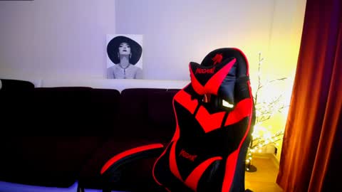 Snapshot of sophia__olsen chatting on 01-24-25, 09:39 sophia__olsen online show from 01-24-25, 09:39