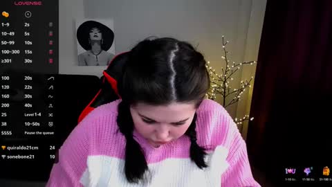 Snapshot of sophia__olsen chatting on 02-12-25, 09:42 sophia__olsen online show from 02-12-25, 09:42