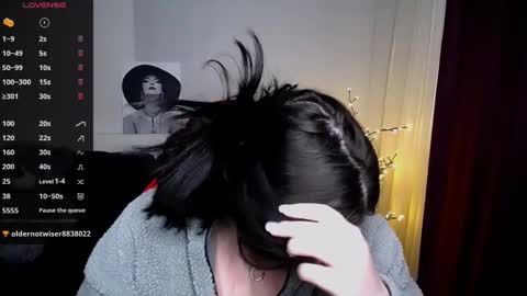 Snapshot of sophia__olsen chatting on 02-15-25, 06:23 sophia__olsen online show from 02-15-25, 06:23
