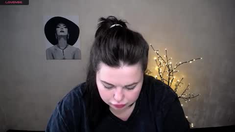 Snapshot of sophia__olsen chatting on 09-09-25, 05:40 sophia__olsen online show from 09-09-25, 05:40