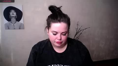 Snapshot of sophia__olsen chatting on 09-24-25, 05:44 sophia__olsen online show from 09-24-25, 05:44