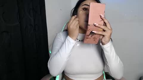Snapshot of sophia_dazza398 chatting on 05-31-26, 01:14 sophia online show from 05-31-26, 01:14