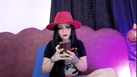 Snapshot of sophia_dk chatting on 04-18-26, 04:00 sophia hottie online show from 04-18-26, 04:00