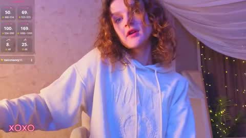 Sophia online show from 11-16-25, 01:44