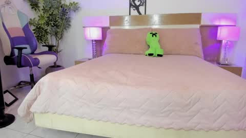 Snapshot of sophia_duarte_ chatting on 04-22-26, 12:07 sophia_duarte_ online show from 04-22-26, 12:07