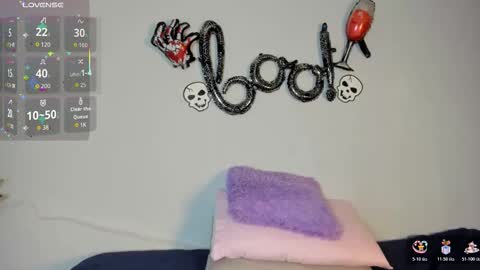 sophia_ebony___ online show from 10-28-25, 12:52