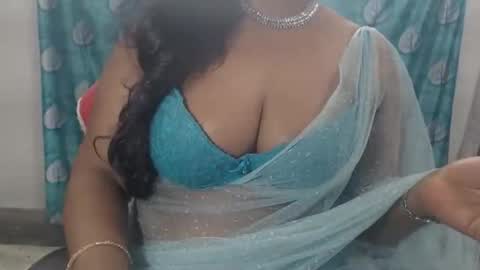 Snapshot of sophia_indian chatting on 04-19-26, 04:23 Sophia Tamil online show from 04-19-26, 04:23