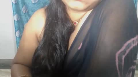 Snapshot of sophia_indian chatting on 04-29-26, 05:30 Sophia Tamil online show from 04-29-26, 05:30