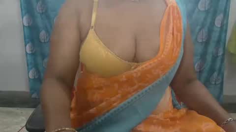 Snapshot of sophia_indian chatting on 05-06-26, 06:46 Sophia Tamil online show from 05-06-26, 06:46