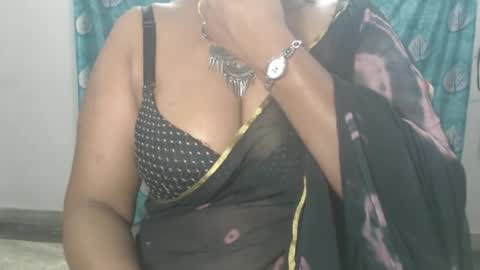 Snapshot of sophia_indian chatting on 05-19-26, 05:14 Sophia Tamil online show from 05-19-26, 05:14