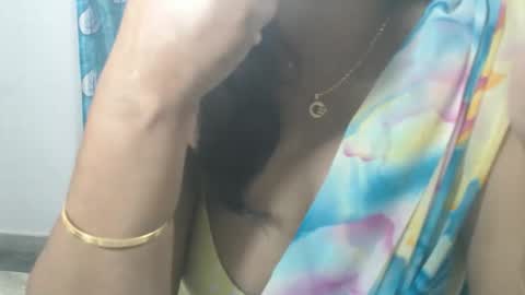 Snapshot of sophia_indian chatting on 06-05-26, 05:03 Sophia Tamil online show from 06-05-26, 05:03
