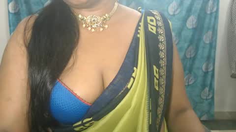 Snapshot of sophia_indian chatting on 07-01-26, 04:40 Sophia Tamil online show from 07-01-26, 04:40