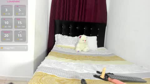 sophia_moons_ online show from 01-12-26, 09:53