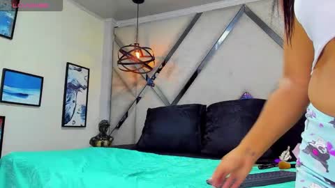 Sophia  Ostin online show from 12-02-25, 04:07