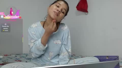 Sophia Bedford online show from 09-28-25, 05:07