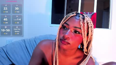 Sophie online show from 05-03-26, 01:11