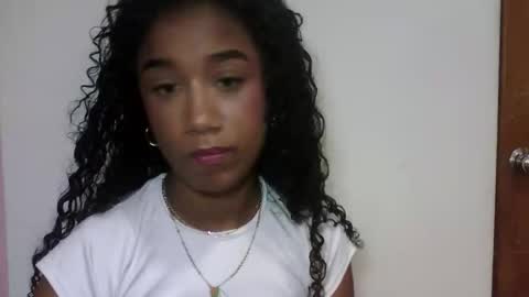 Snapshot of sophiacastro19 chatting on 03-24-26, 01:16 Sophia online show from 03-24-26, 01:16