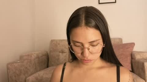 sophiacolemann online show from 05-06-26, 01:57