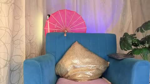 Snapshot of sophiadumont chatting on 05-08-26, 10:09 Sophia online show from 05-08-26, 10:09
