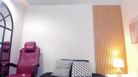 Sophia online show from 04-17-26, 12:08