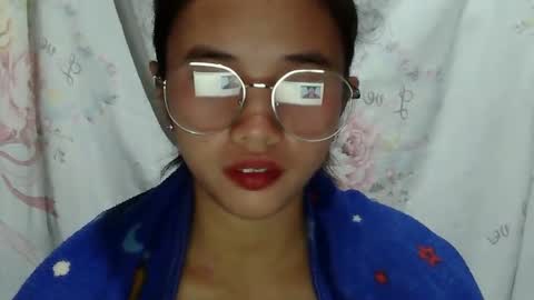 sophie_193 online show from 05-04-26, 06:04
