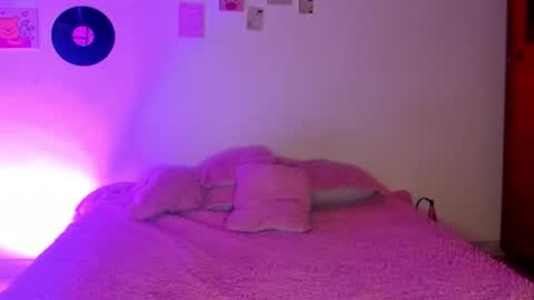 Sophie online show from 03-04-26, 06:41