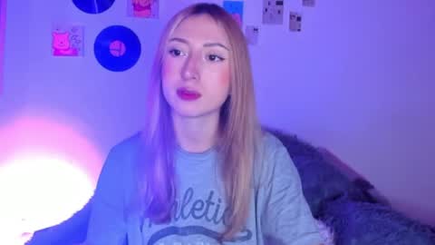 Sophie online show from 04-08-26, 07:41